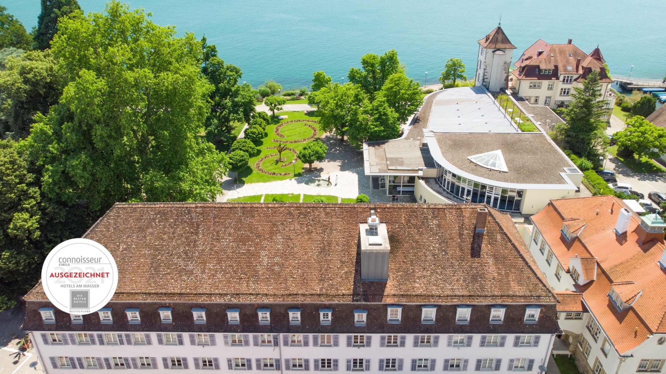 Bad-Hotel Blick auf das Haupthaus und den Bodensee
