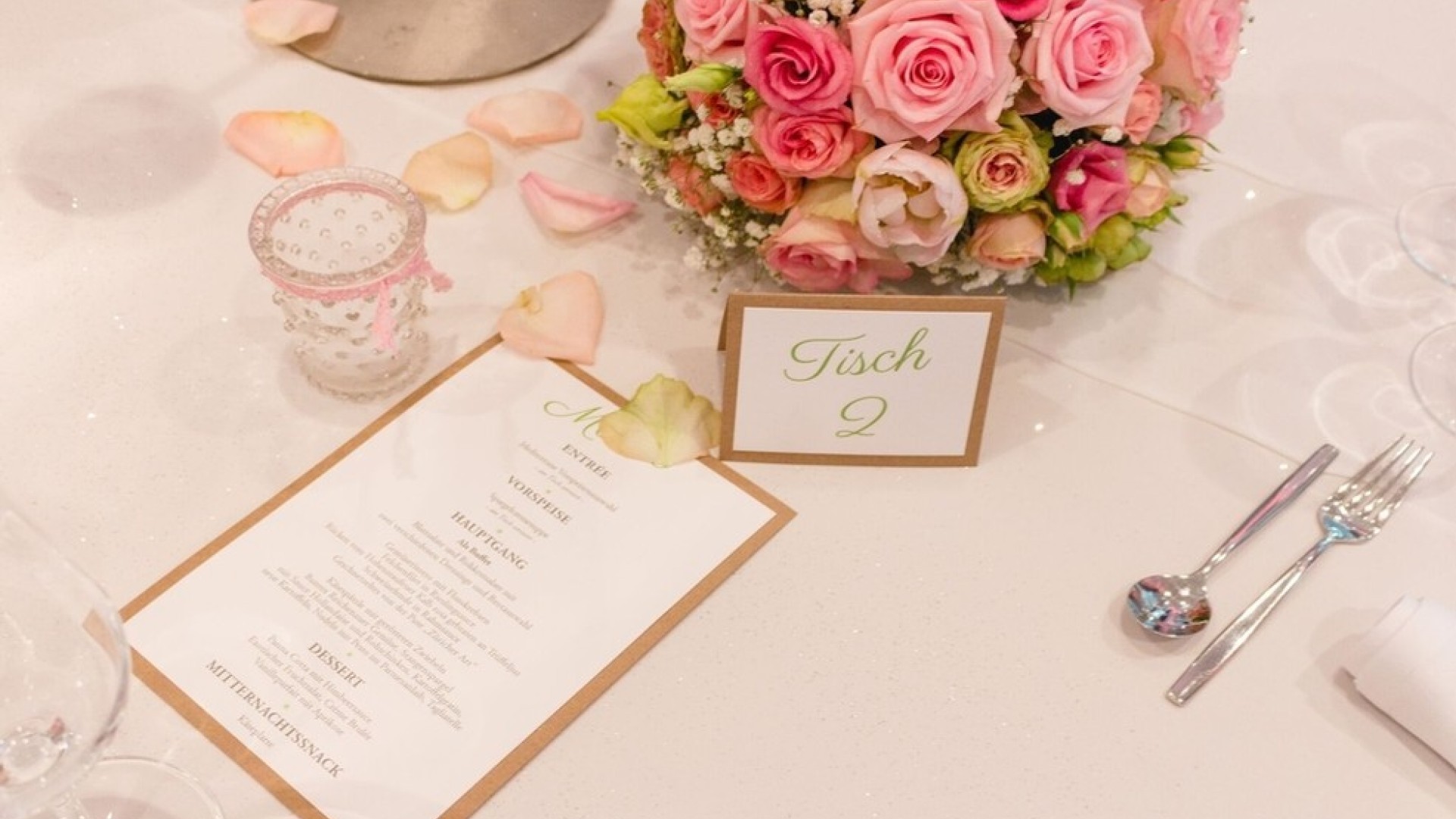 Tischnummer und Menü