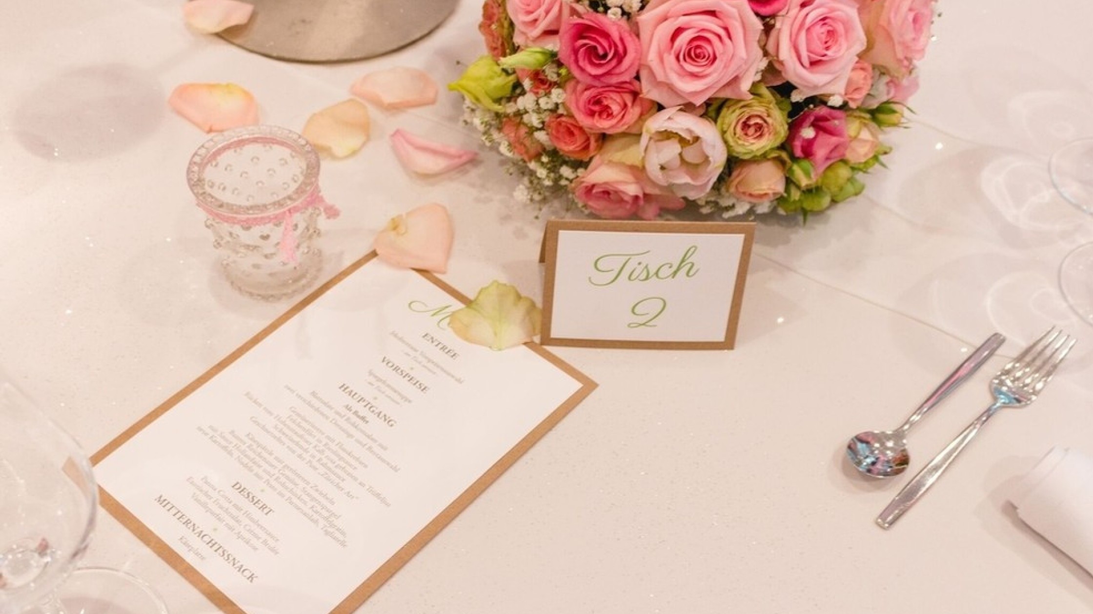 Tischnummer und Menü