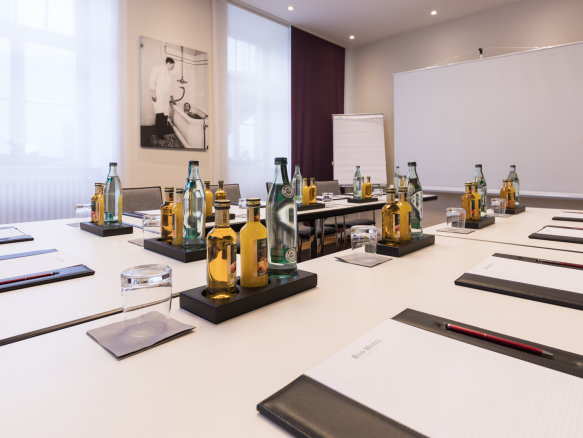 Bad-Hotel-Überlingen_tagungen-im-Bad-Hotel-Überlingen_Business-im-Bad-Hotel_Kongresse-in-Überlingen_Kongresse-am-Bodensee_Tagungen-am-Bodensee_