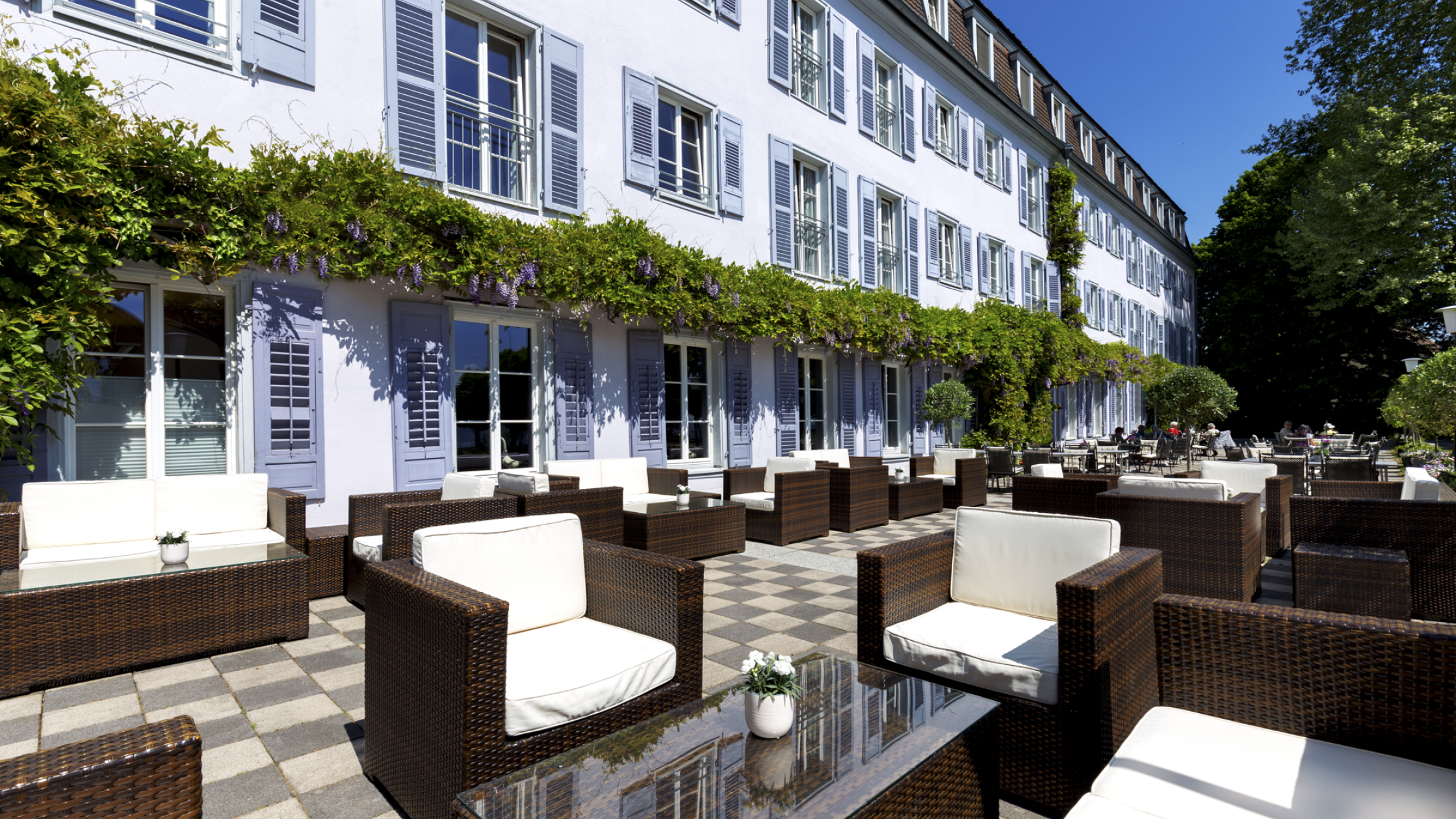 Bad-Hotel-Überlingen-Terrasse_Bad-Hotel-Überlingen-Aussenansicht_Bad-Hotel-in-Überlingen_Hotel-Überlingen_Bad-Hotel-Impressionen_Luxus_Komfort_