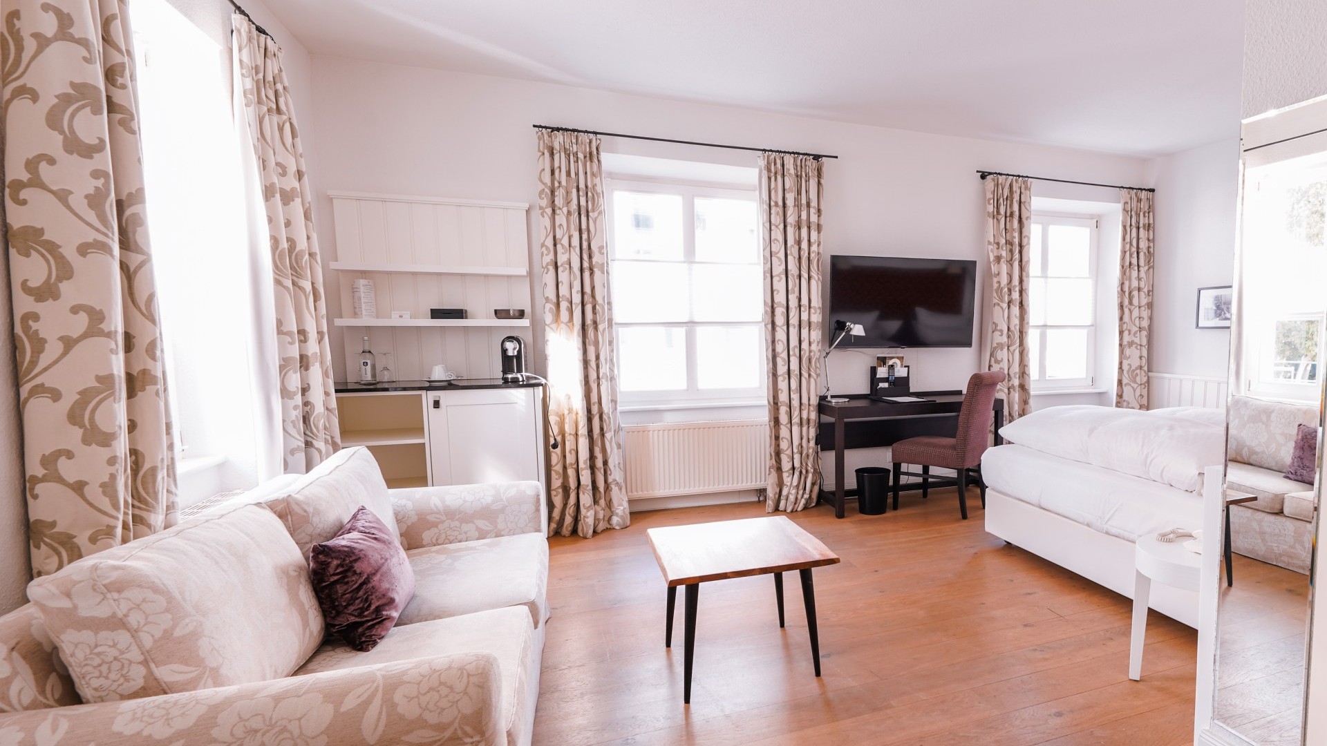 BadHotel_Haupthaus-01