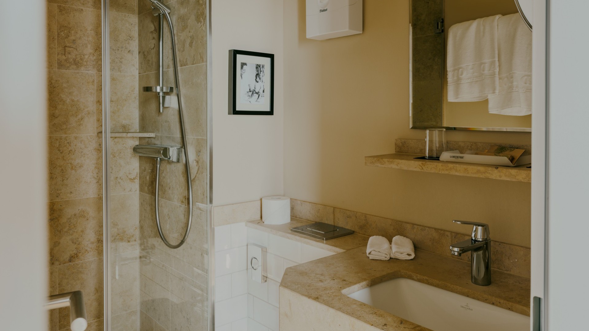 21-Badhotel-Überlingen-Turmzimmer418-2400px-LowRes-InesJanas