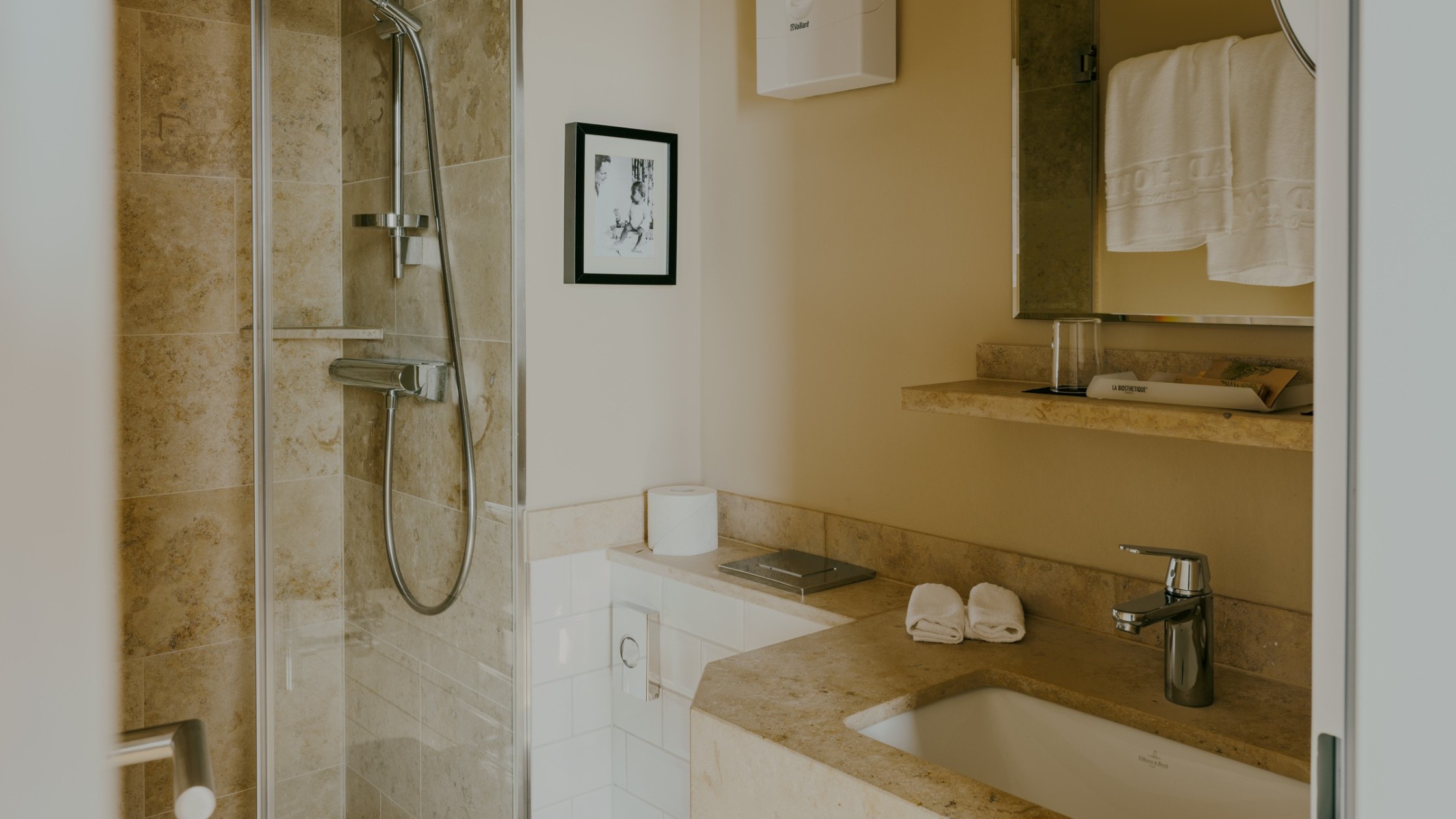 21-Badhotel-Überlingen-Turmzimmer418-2400px-LowRes-InesJanas