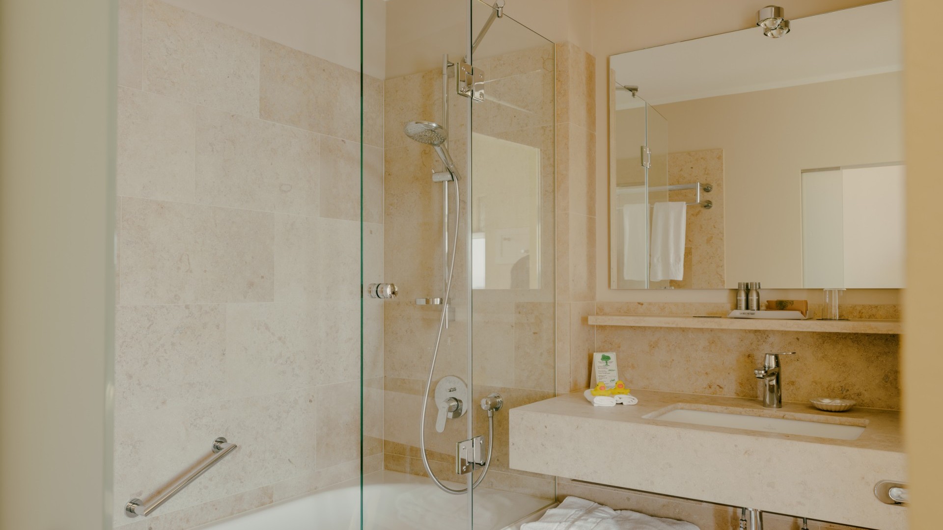 13-Badhotel-Überlingen-Villa-407-2400px-LowRes-InesJanas