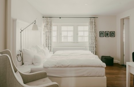 8-Badhotel-Überlingen-Warmbad-Z600-2400px-LowRes-InesJanas