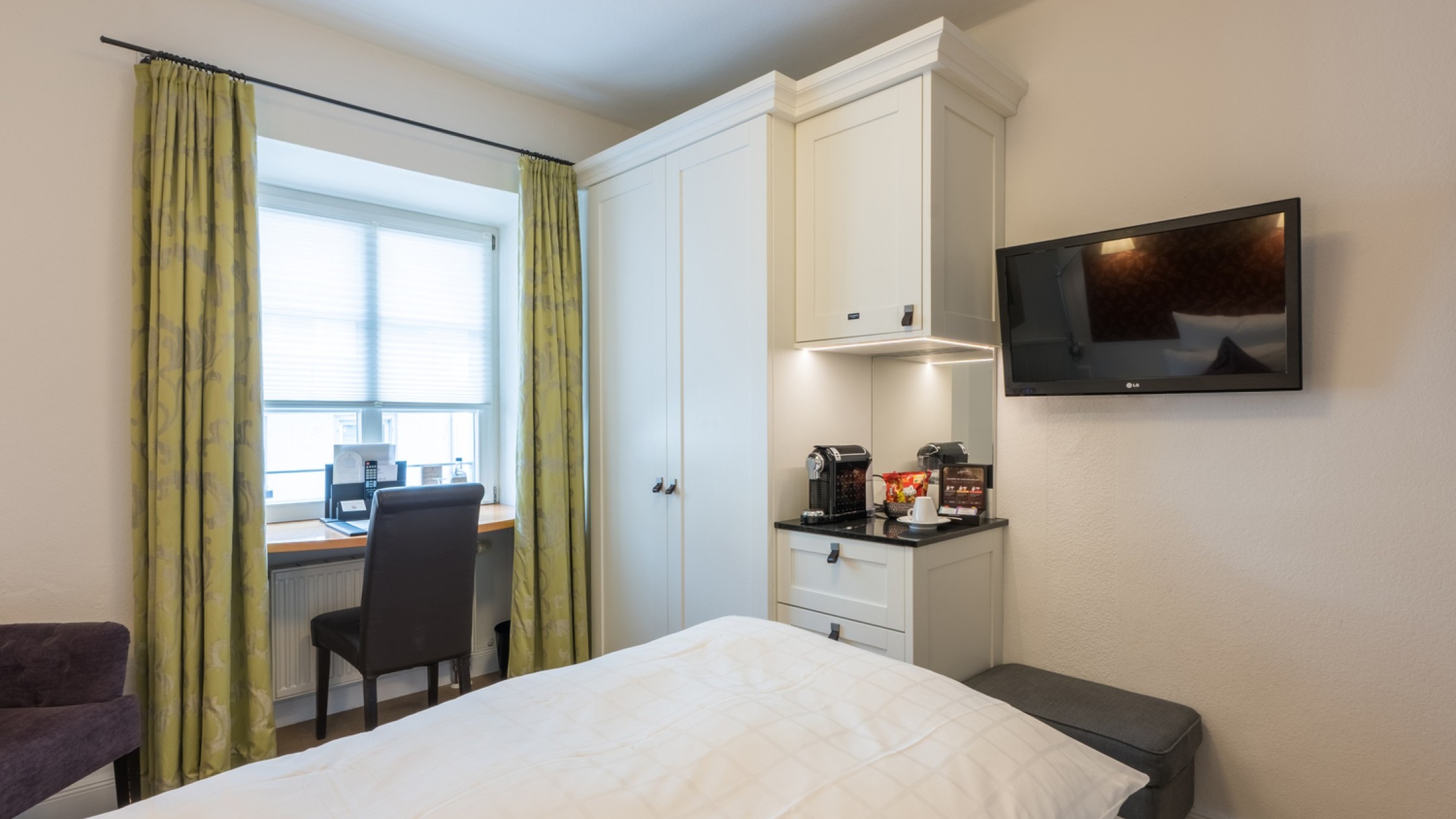 Haupthaus Einzelzimmer Classic Blick vom Bett